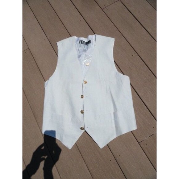 Vintage Men’s INTERNATIONAL MALE White Linen Cotton Vest L NWT Gold Tone Buttons - Picture 1 of 7